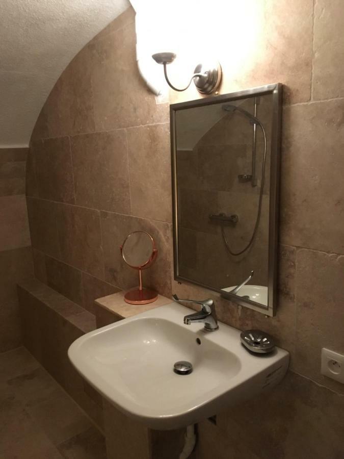 Gites Oustaou de Bourboul Grospierres Extérieur photo